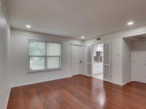 6620  Eastridge Drive  219, Dallas Texas 75231