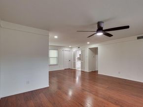 6620  Eastridge Drive  219, Dallas Texas 75231