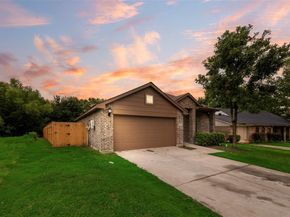 2718  Mossglen Drive , Dallas Texas 75227