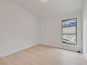 2718  Mossglen Drive , Dallas Texas 75227