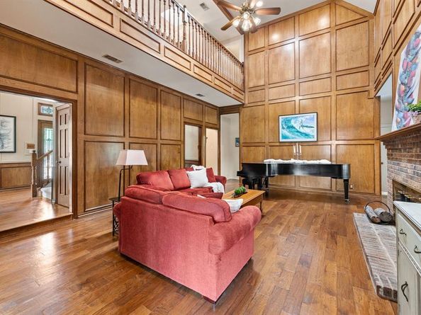 1349  Lakeview Drive , Southlake Texas 76092
