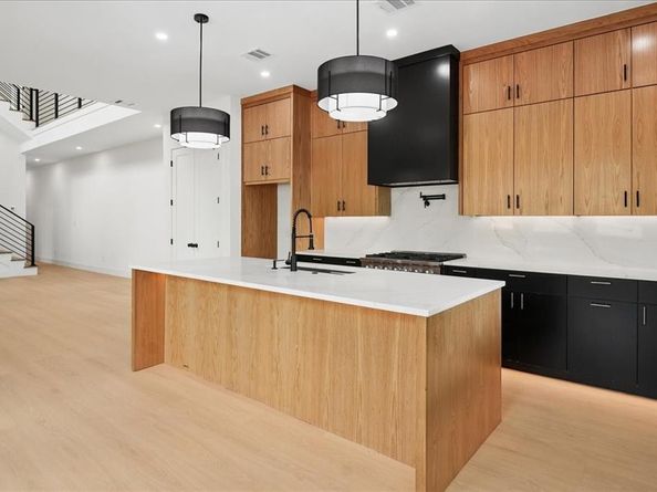 1825 & 1827  Pollard Street , Dallas Texas 75208