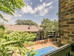 5750  Phoenix Drive  22, Dallas Texas 75231