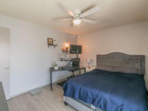 5750  Phoenix Drive  22, Dallas Texas 75231