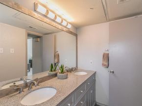 5750  Phoenix Drive  22, Dallas Texas 75231