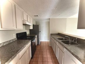 8560  Park Lane  127 Unit 29, Dallas Texas 75231