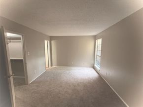 8560  Park Lane  127 Unit 29, Dallas Texas 75231