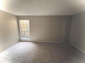 8560  Park Lane  127 Unit 29, Dallas Texas 75231