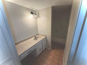 8560  Park Lane  127 Unit 29, Dallas Texas 75231