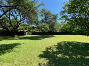 5270  Ponderosa Circle , Dallas Texas 75227