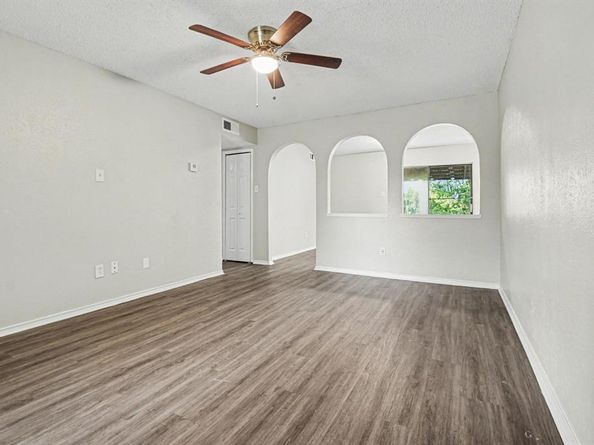 1601  Meridian Way , Garland Texas 75040