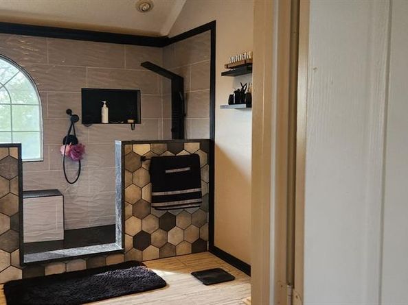 6319  Lake Bluff Drive , Dallas Texas 75249