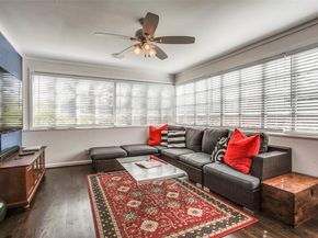 6840  Lorna Lane , Dallas Texas 75214