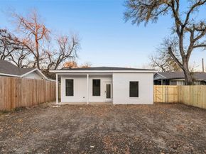 2511  lapsley Street , Dallas Texas 75212