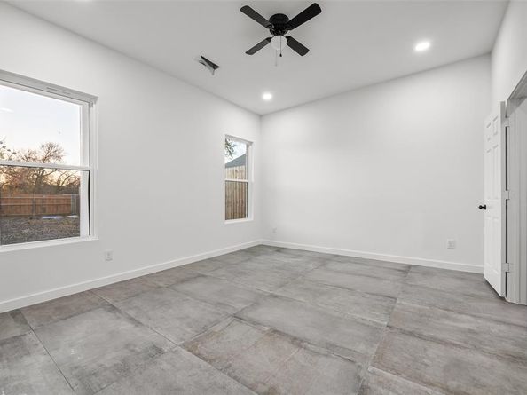 2511  lapsley Street , Dallas Texas 75212