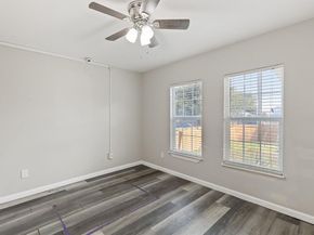 413 E 10th Street , Dallas Texas 75203