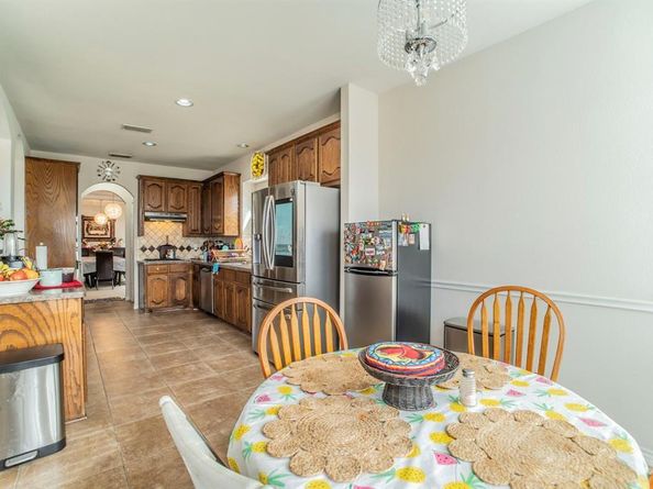 317  Crescent Creek Lane , Fort Worth Texas 76140