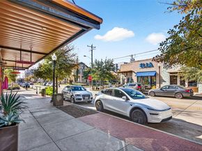 435 W 9th Street , Dallas Texas 75208