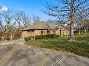 204  Trailwood Drive , Euless Texas 76039