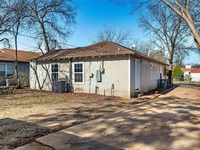 2522 W Clarendon Drive , Dallas Texas 75211