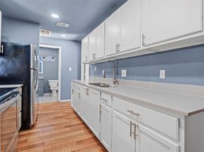 2522 W Clarendon Drive , Dallas Texas 75211