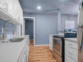 2522 W Clarendon Drive , Dallas Texas 75211