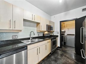 4414  Cedar Springs Road  124, Dallas Texas 75219