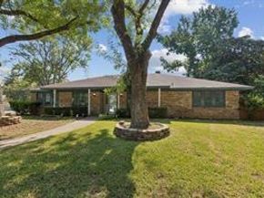1702  Paisley Drive , Arlington Texas 76015