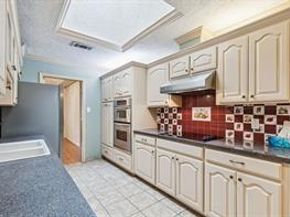 1702  Paisley Drive , Arlington Texas 76015