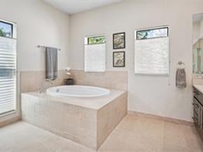 4111  Newton Avenue  32, Dallas Texas 75219