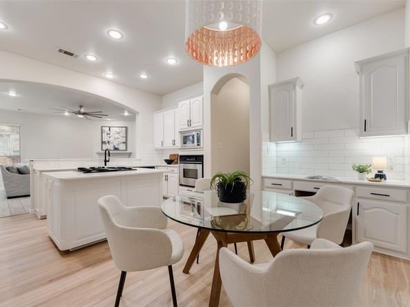 3114  University Park Lane , Irving Texas 75062