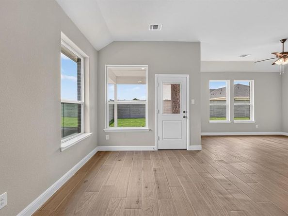11213  TREEHOUSE Trail , Justin Texas 76247