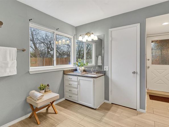 1009  Russell Road , Everman Texas 76140