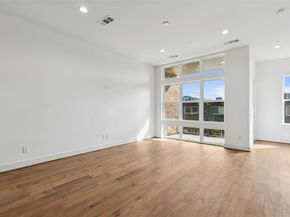 3048  Chimes Street , Dallas Texas 75219