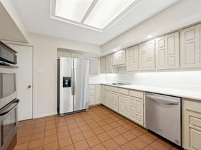 3316  Courtyard Place , Farmers Branch Texas 75234