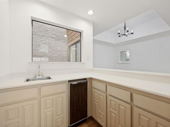 3316  Courtyard Place , Farmers Branch Texas 75234