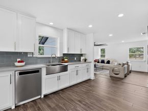 150 S Woodland Trail , Double Oak Texas 75077