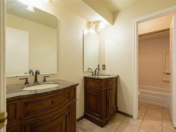 338  Marriott Lane , Garland Texas 75040