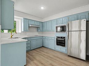 1702  Surrey Court , Garland Texas 75043
