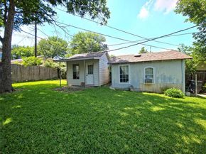 903  Cameron Avenue , Dallas Texas 75223