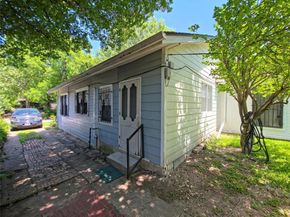 903  Cameron Avenue , Dallas Texas 75223