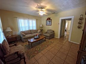 903  Cameron Avenue , Dallas Texas 75223