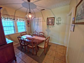 903  Cameron Avenue , Dallas Texas 75223