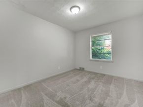 617  Ranier Circle , Garland Texas 75041