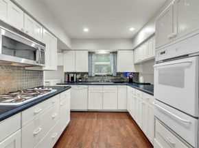 617  Ranier Circle , Garland Texas 75041