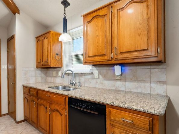 2601  Richland Drive , Garland Texas 75044