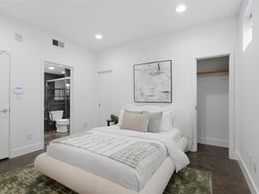 2111  Clark Street  H, Dallas Texas 75204