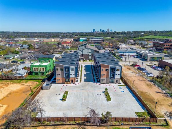 115  Merritt Street , Fort Worth Texas 76114