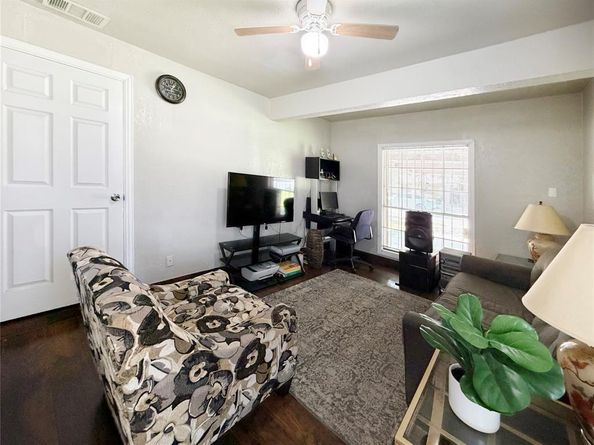 2243  Inca Drive , Dallas Texas 75216