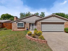 718  Matthews Court , Arlington Texas 76012